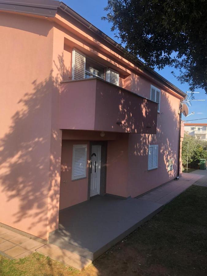 Apartment Milka Vir Exteriör bild